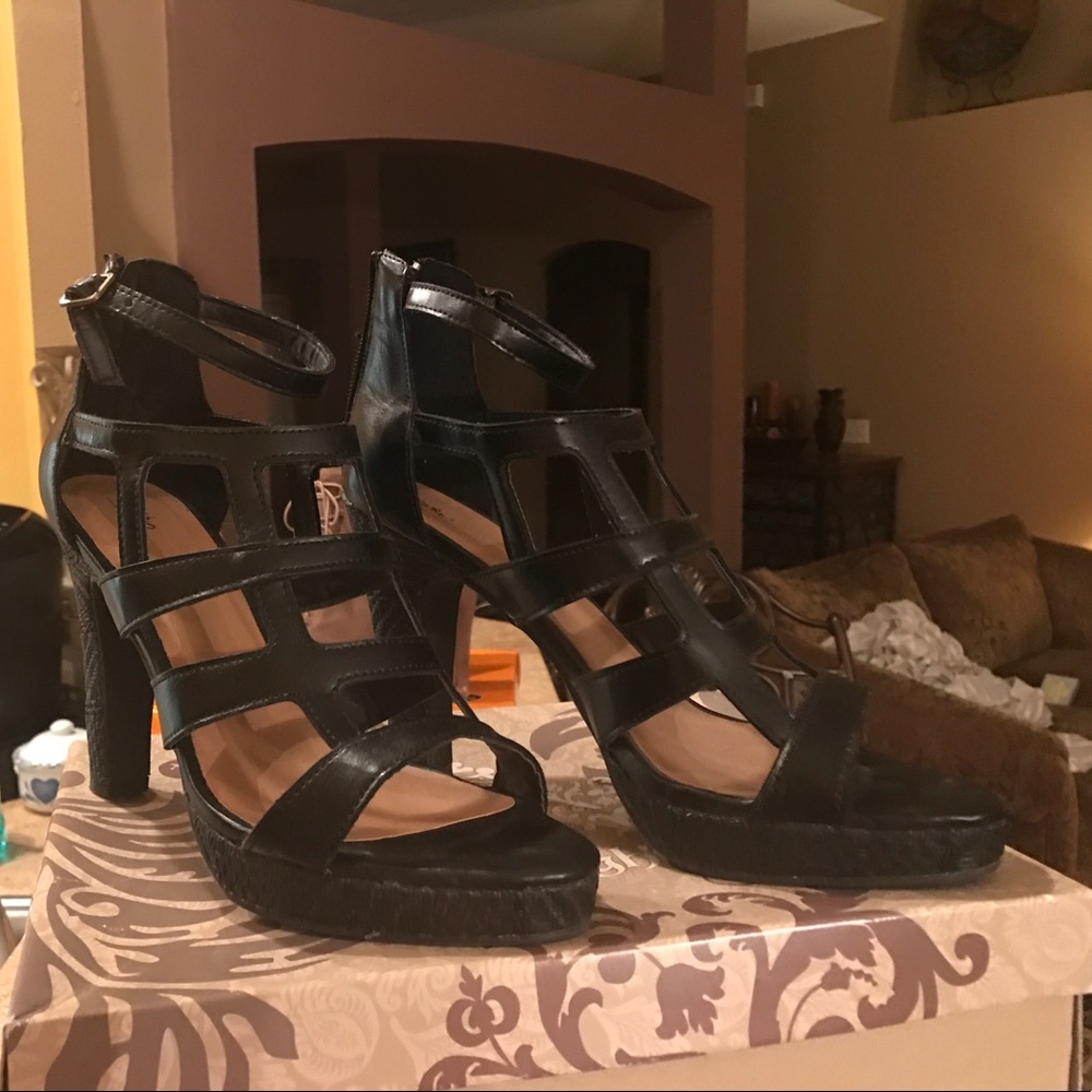 Ladies Black High Heeled Ankle Strap Shoes