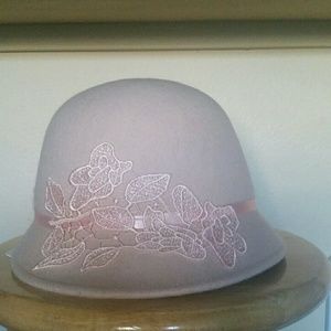 Light pink ladies hat