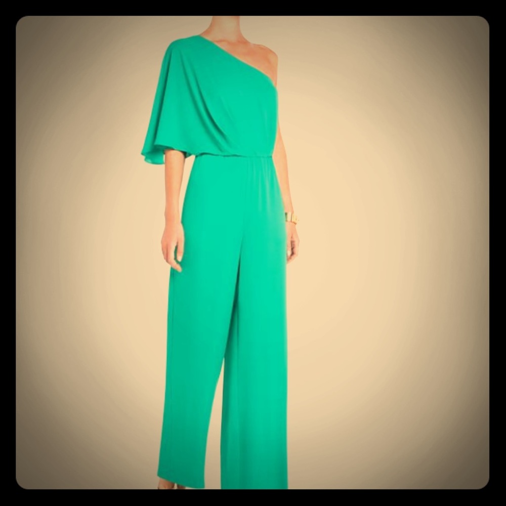 BCBG Jumpsuit ( GREEN ) ✨💚