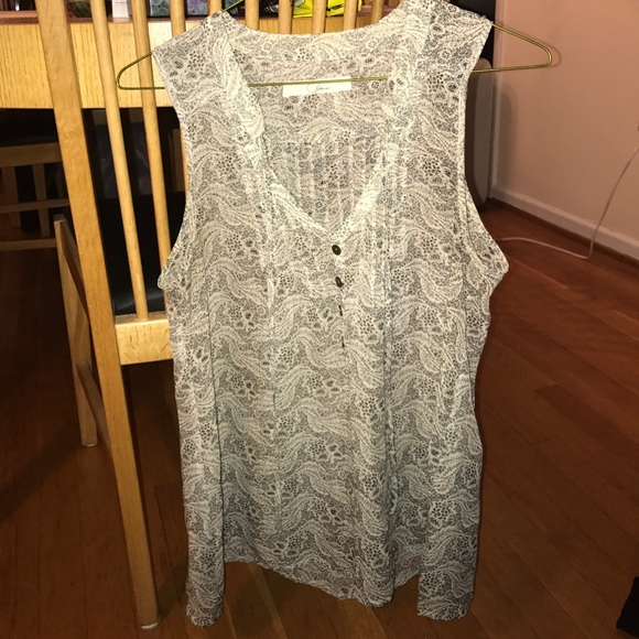 Bohemian style patterned top - Picture 2 of 3