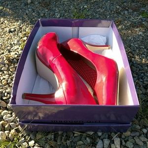 😺🆕 Madden Girl Getta Red - Red Heels - Size 9.5