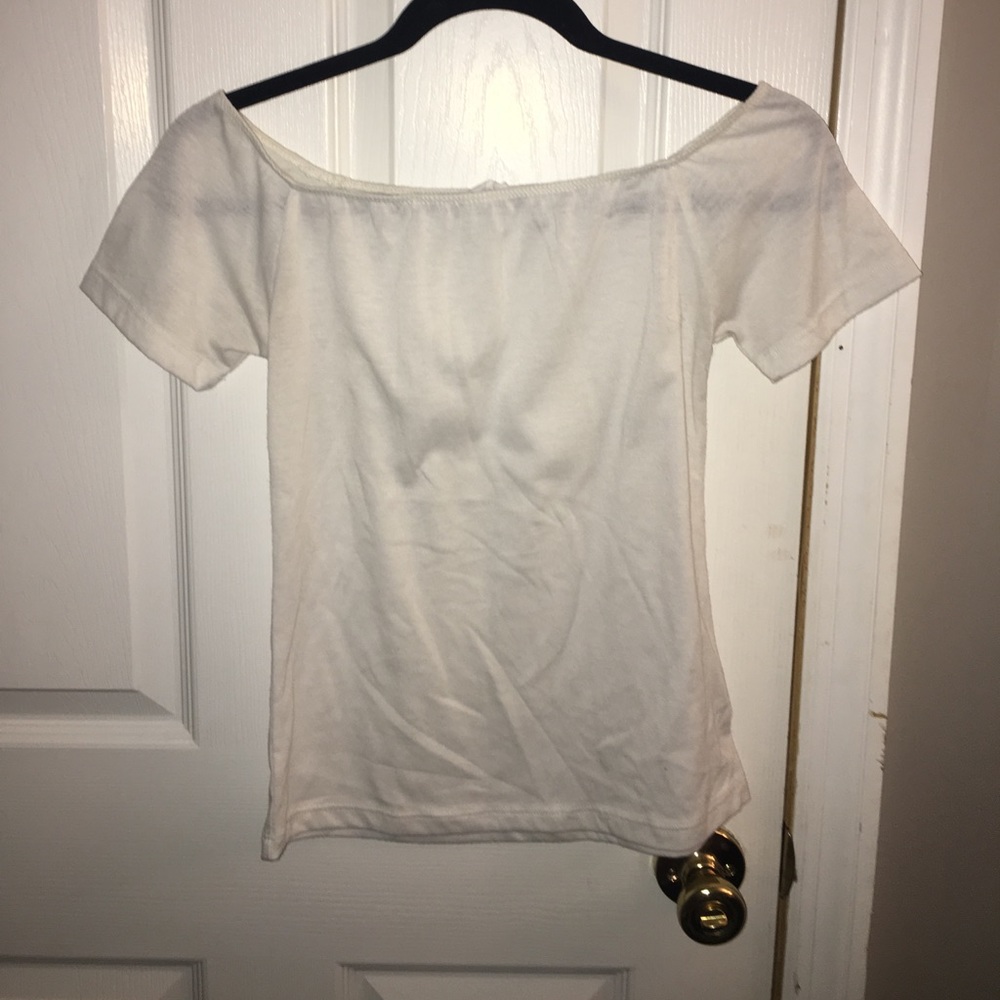 Off the shoulder off white shirt sleeve shirt