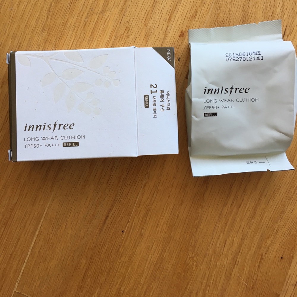 NWT Innisfree long wear cushion foundation refill