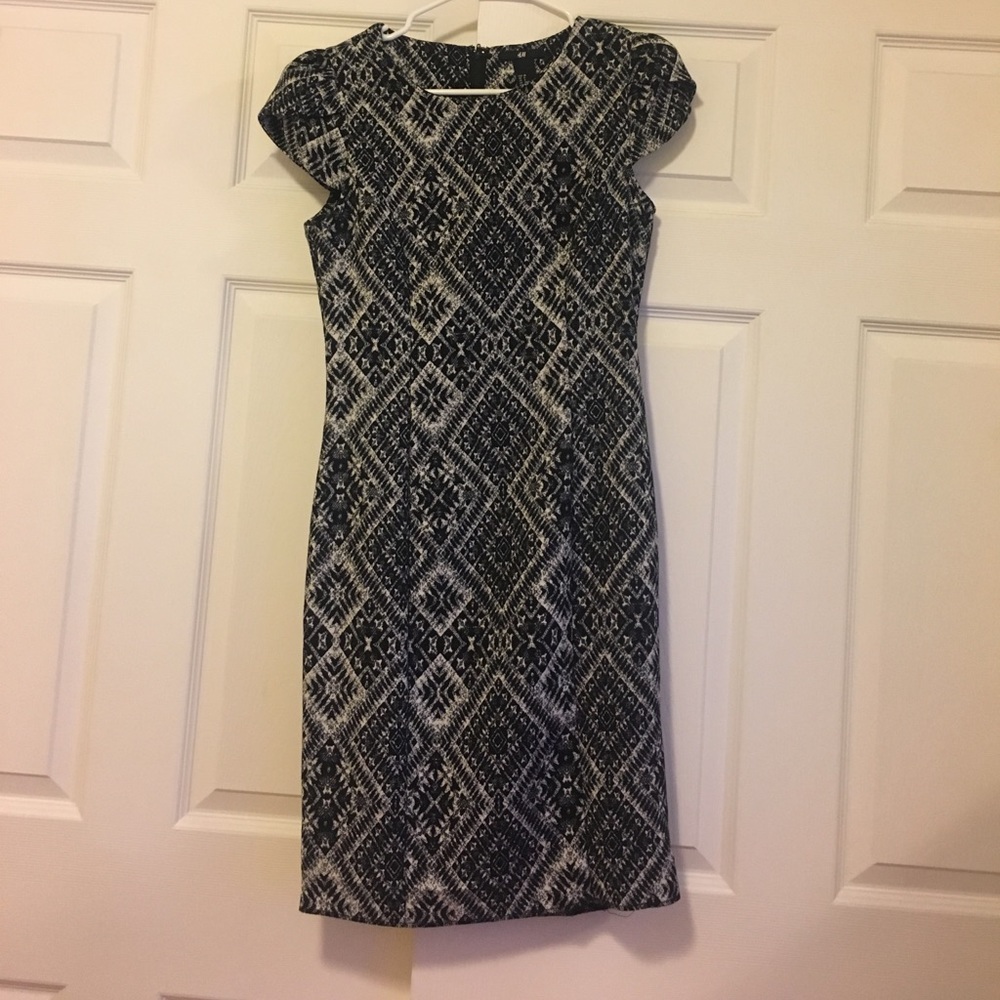 Black and white patterned dress