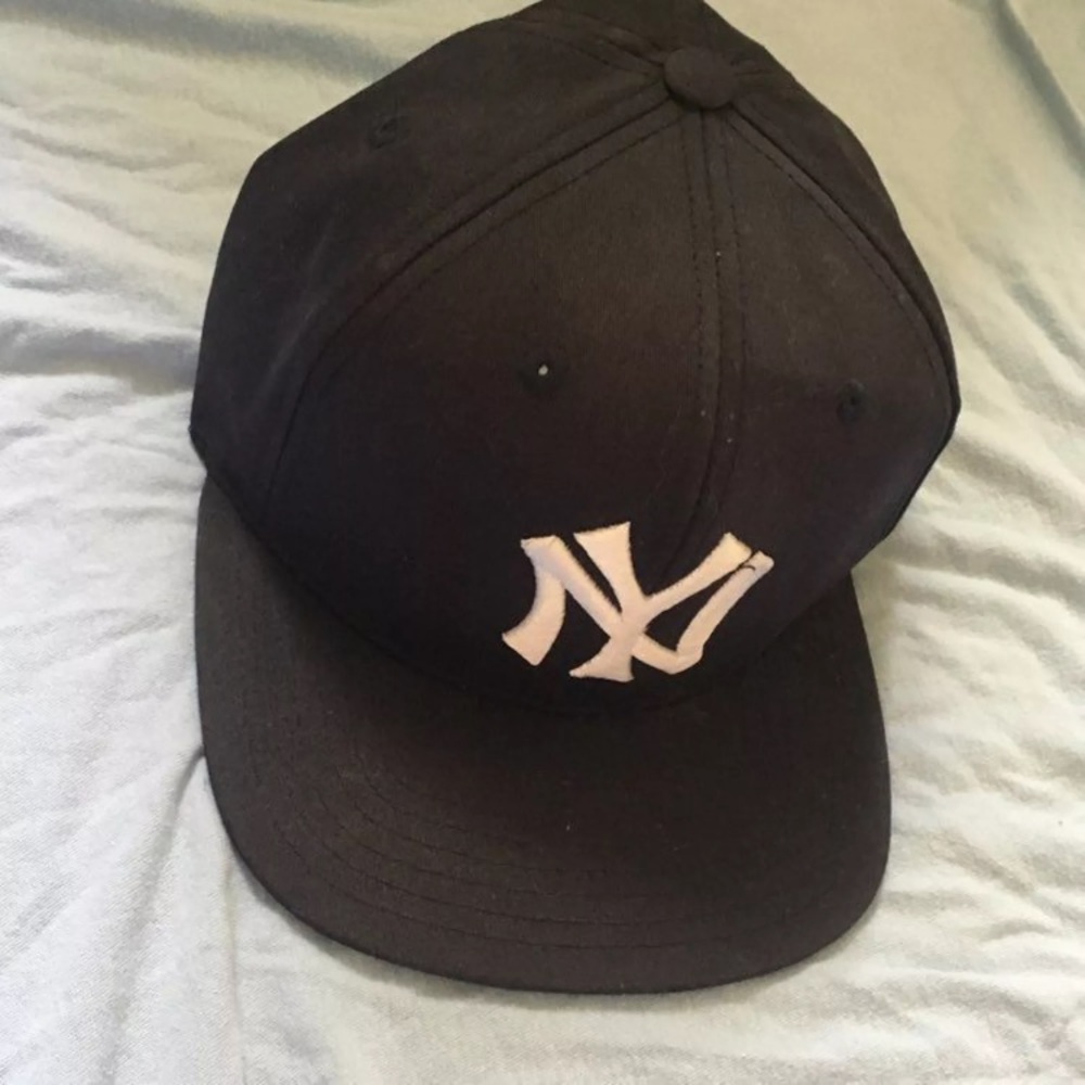 New York Yankees hat