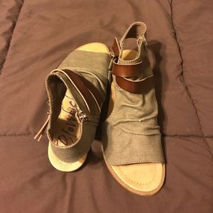 Blowfish sandals brown leather/ canvas