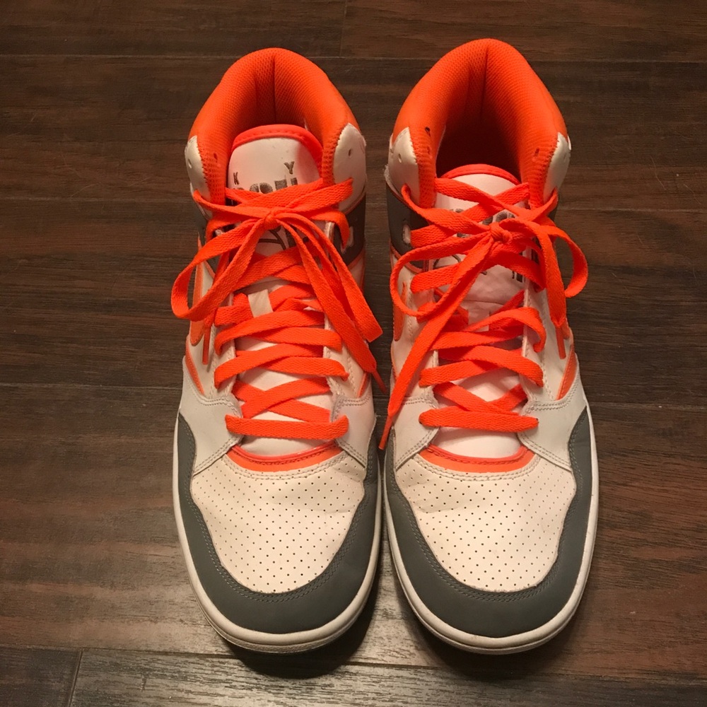Ike skyforce mid rise gray and orange sneakers