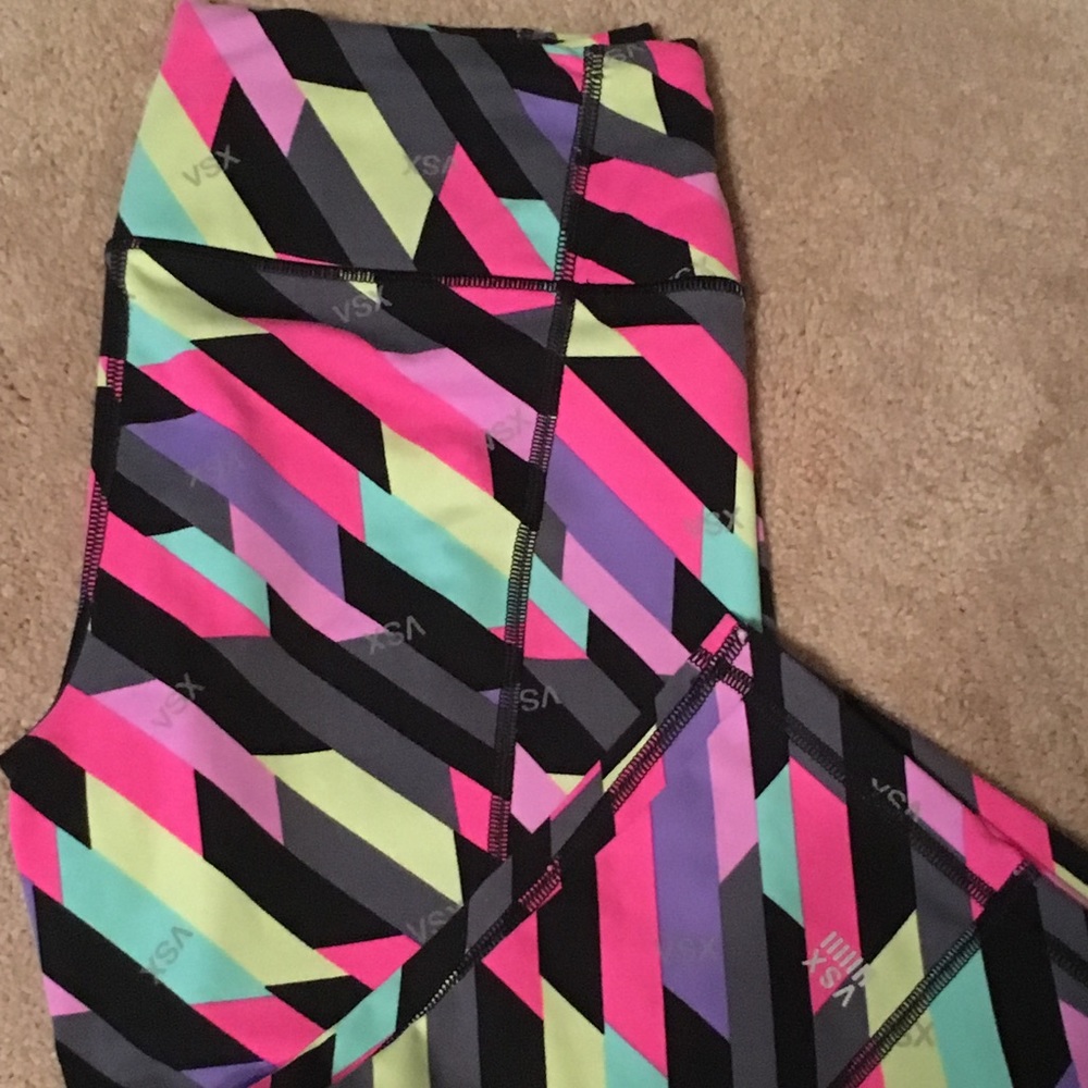 PINK athletic cropped yoga pant
