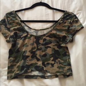 Camo crop top