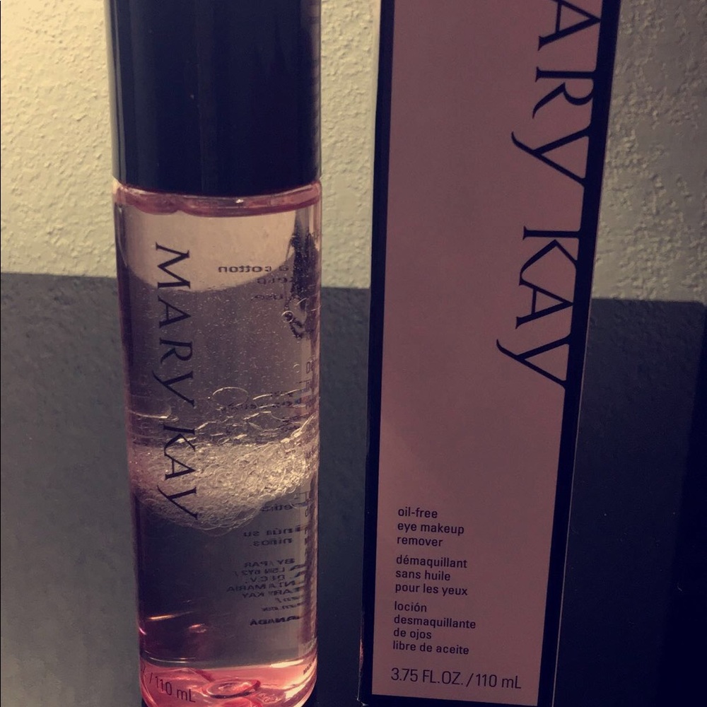 Makeup remover