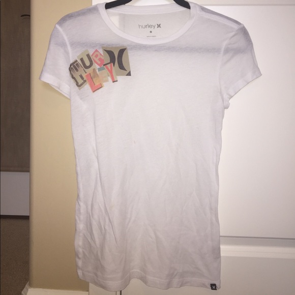 A short sleeved white t-shirt - Picture 1 of 3