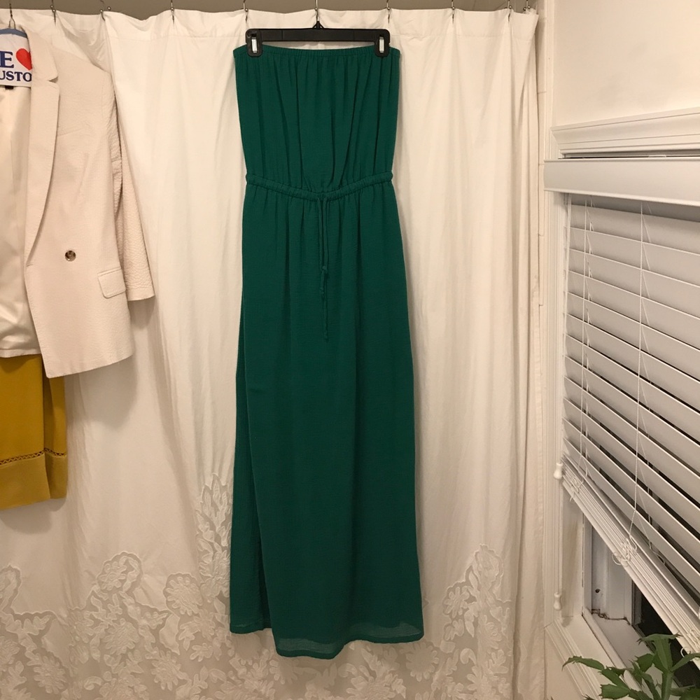 Strapless dress