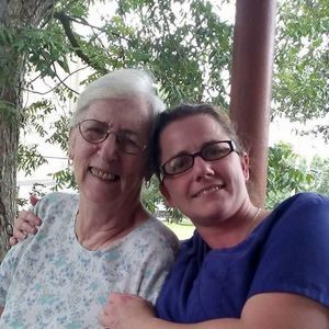 Meet your Posher, Cynthia