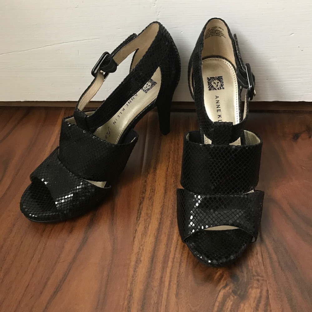 [$6] 🖤 Anne Klein Black Heels