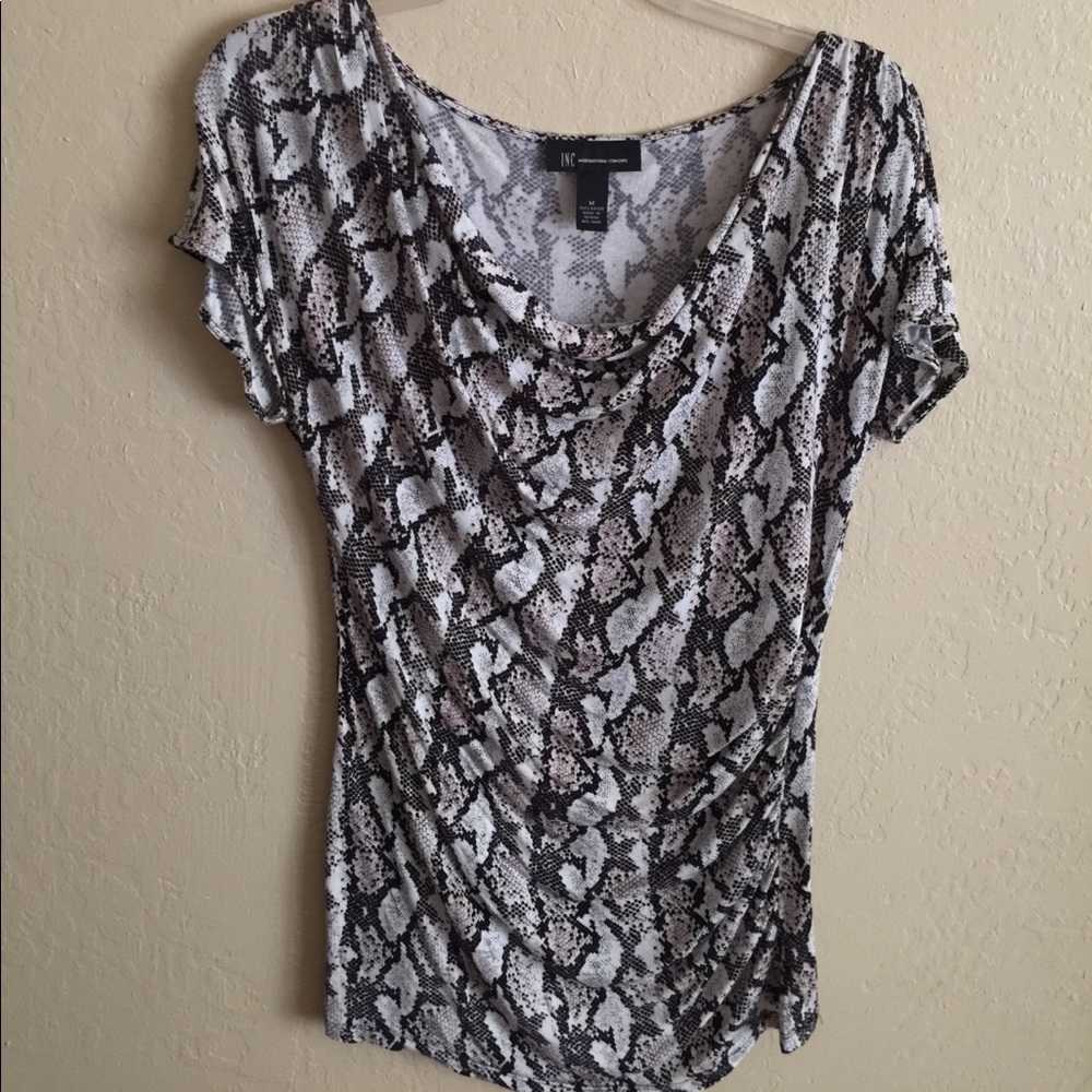 INC darling print short sleeved top