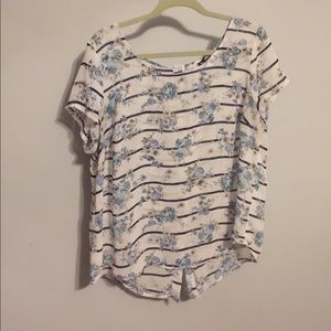 Short sleeved blouse