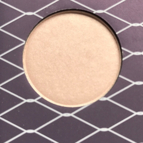 Colourpop Amanda Steele Weekend Warrior Palette - Picture 2 of 8