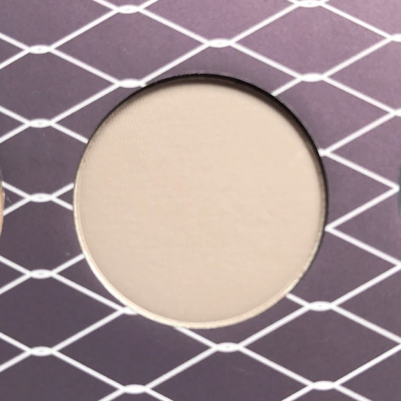 Colourpop Amanda Steele Weekend Warrior Palette - Picture 3 of 8