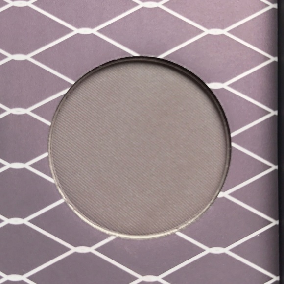 Colourpop Amanda Steele Weekend Warrior Palette - Picture 5 of 8