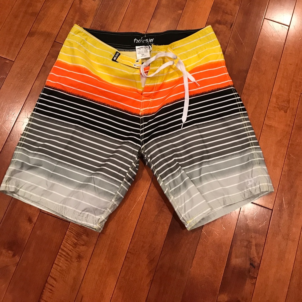 Men's board shorts