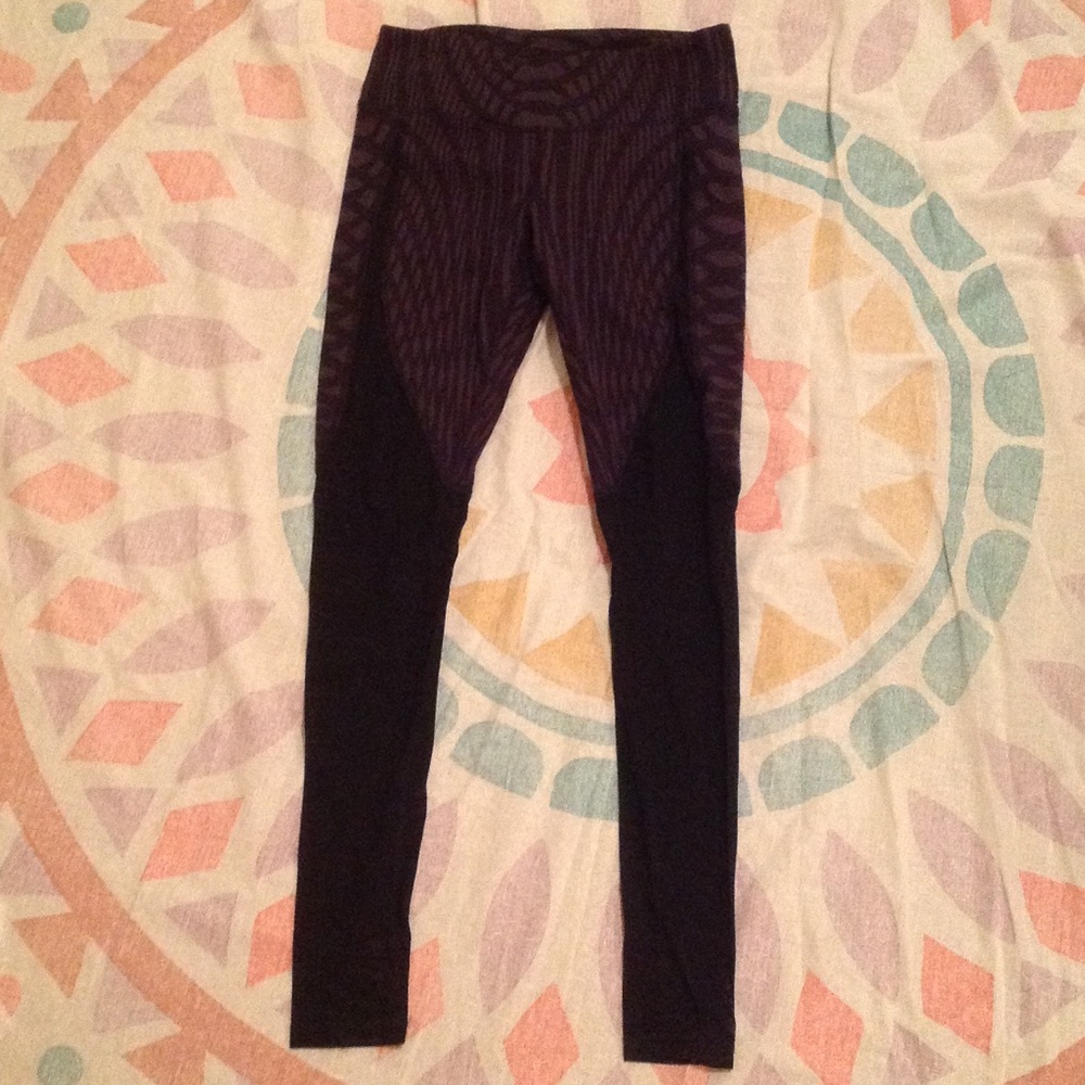 All yoga black mesh pants size s