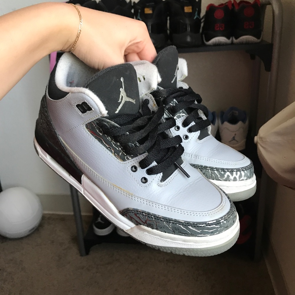 Jordan wolf grey 3's