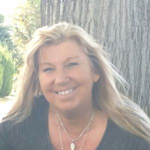 Meet your Posher, Ellyn