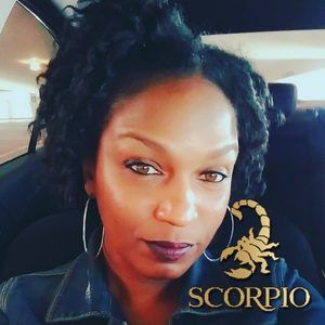 Meet your Posher, Rena