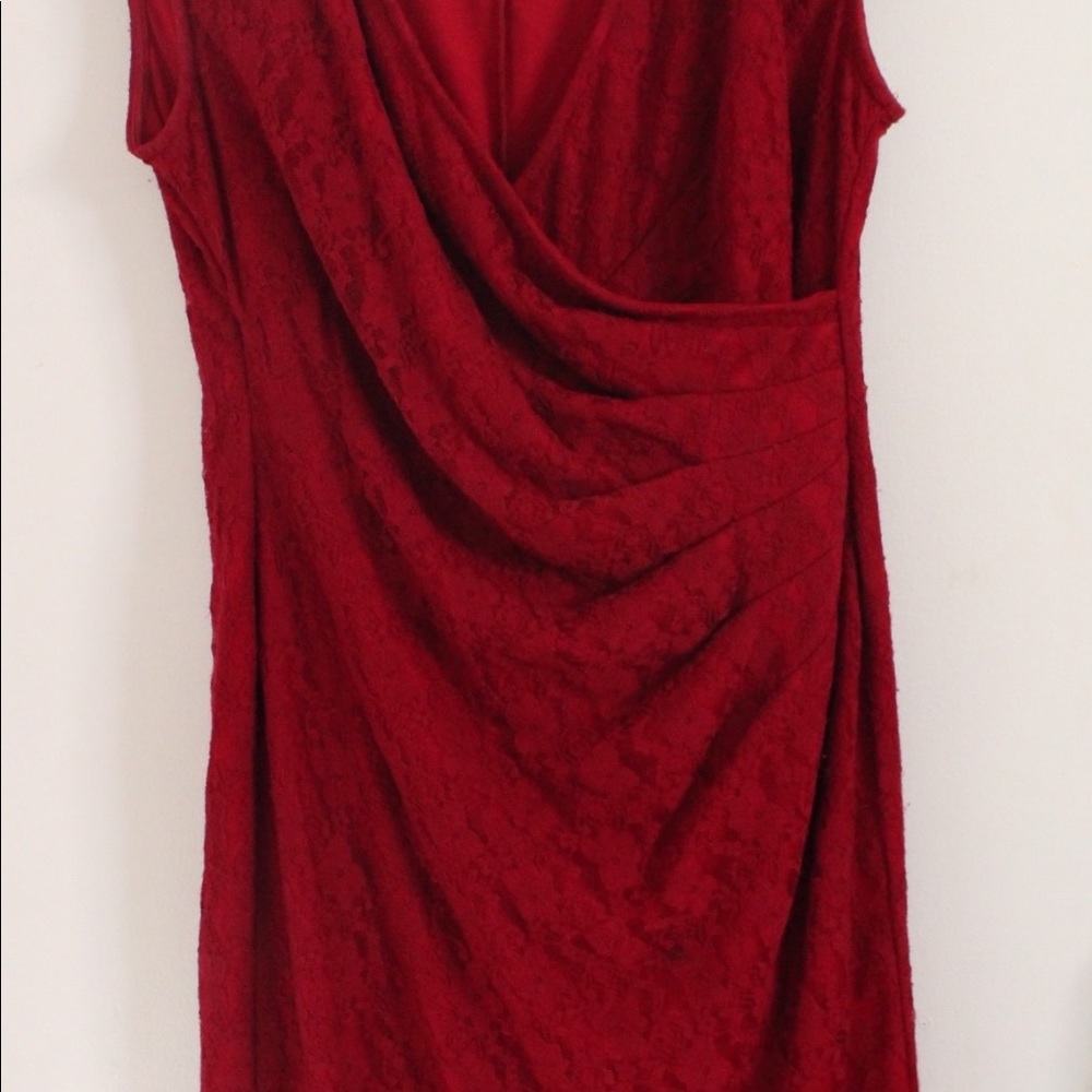 Red Dress - Picture 4 of 5