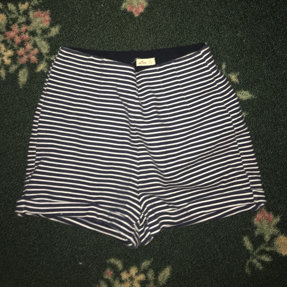 Blue and white striped cloth shorts