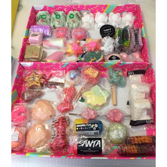 LUSH MYSTERY BOX / SURPRISE BOX - Picture 1 of 1