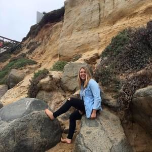 Meet your Posher, Kayla