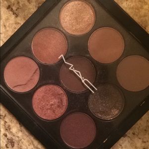 MAC EYESHADOW PALLETTE