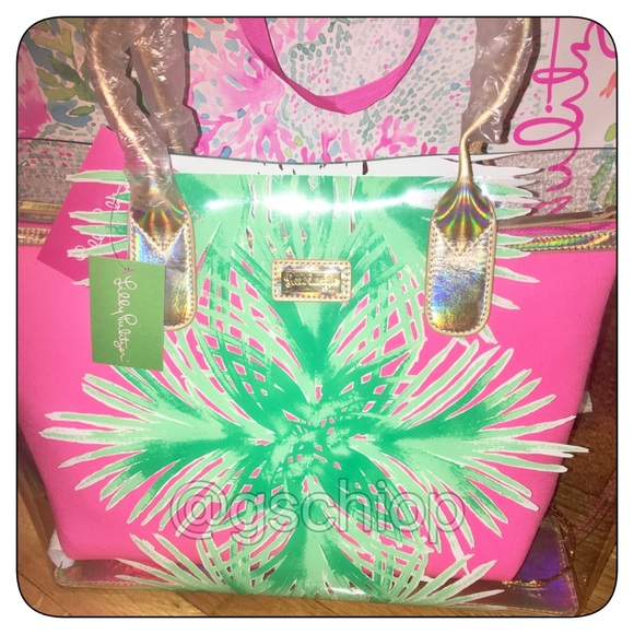 Lilly Pulitzer Tote - Picture 2 of 8