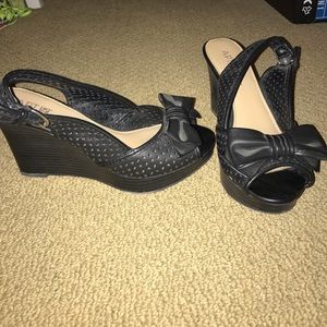 Black Bow Wedges