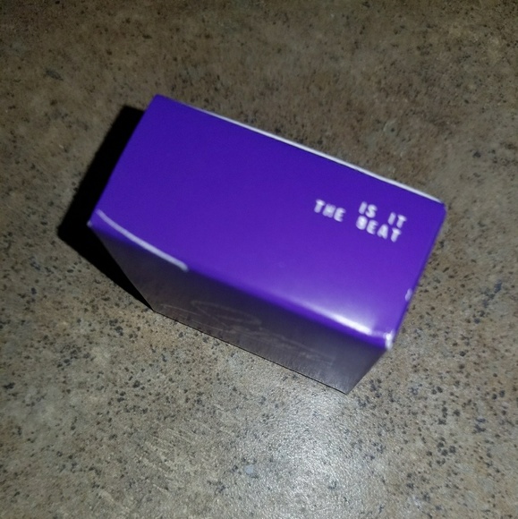 Authentic MAC Selena Eye Shadow - Picture 2 of 2