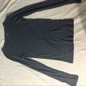 Gray long sleeve shirt
