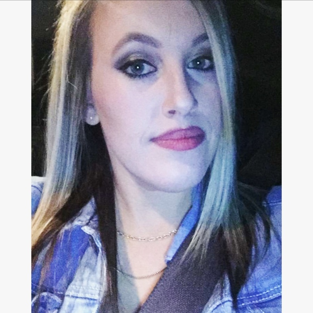 Meet your Posher, Casey