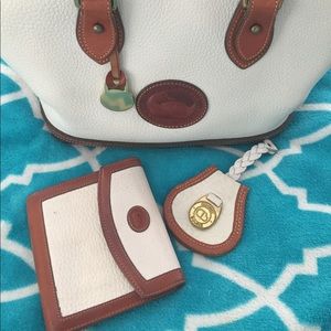 AUTHENTIC COACHPurse, wallet and key chain