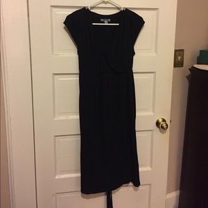 Black Old Navy maternity faux wrap dress