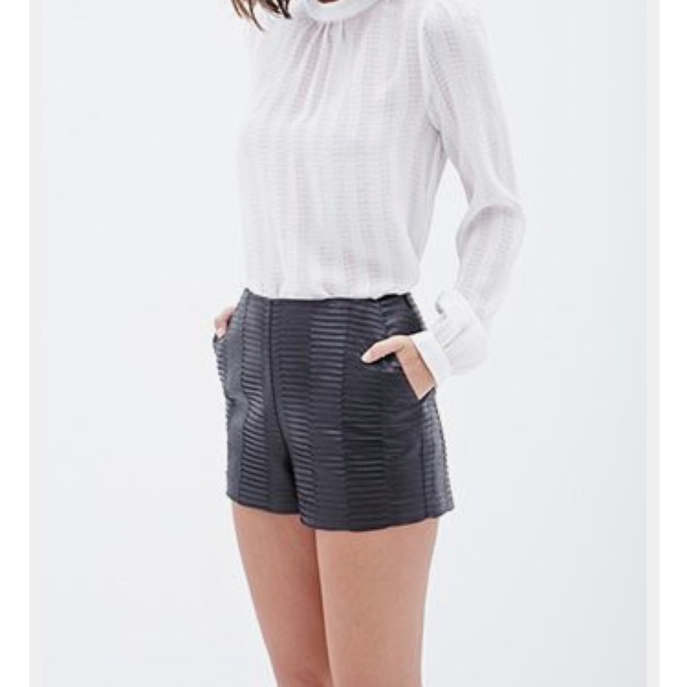 Forever 21 high wasted black dress shorts M