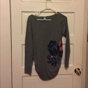 Old Navy maternity shirt