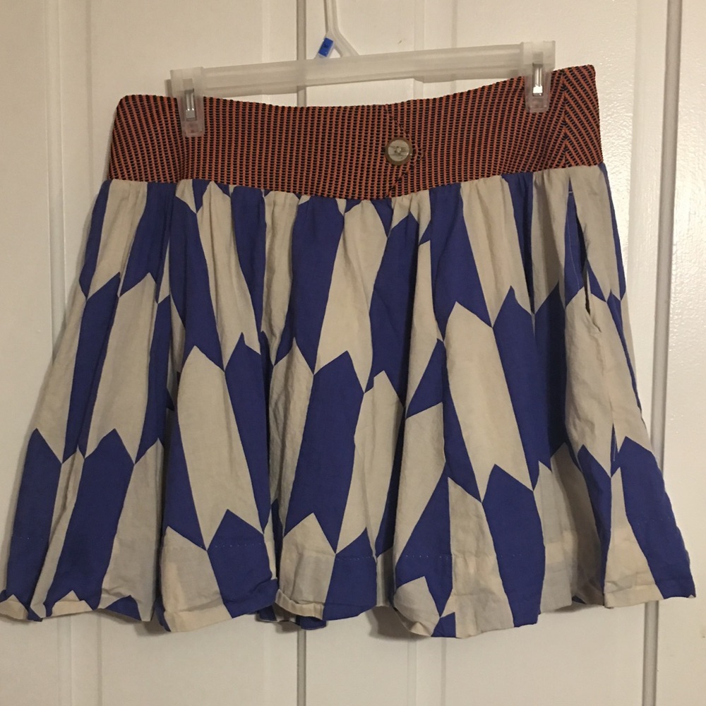 Adorable Blue & White Skirt with pockets!