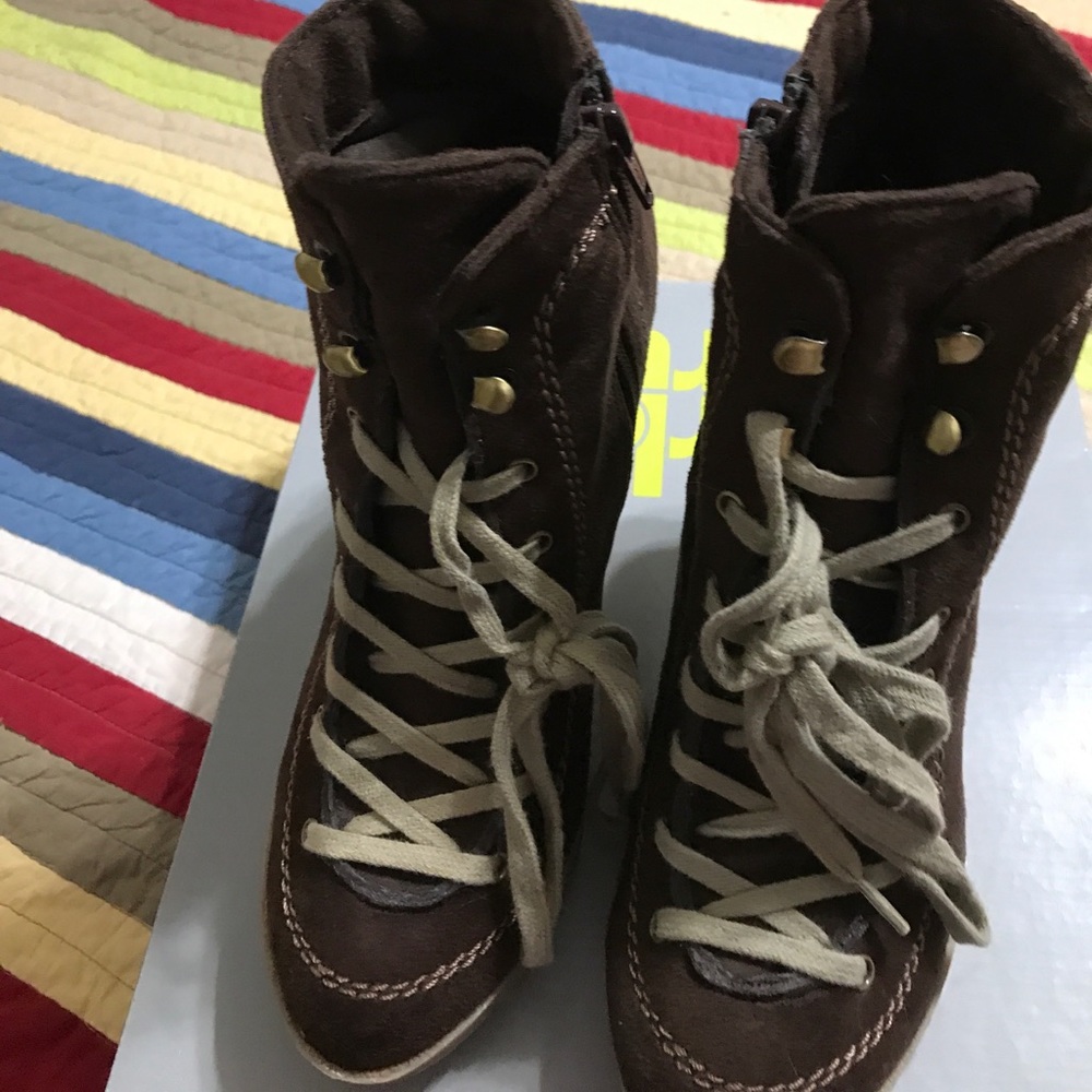 Charlotte Russe brown boots