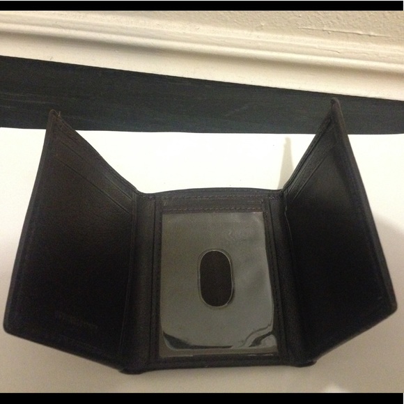 Guess wallet - Picture 2 of 3