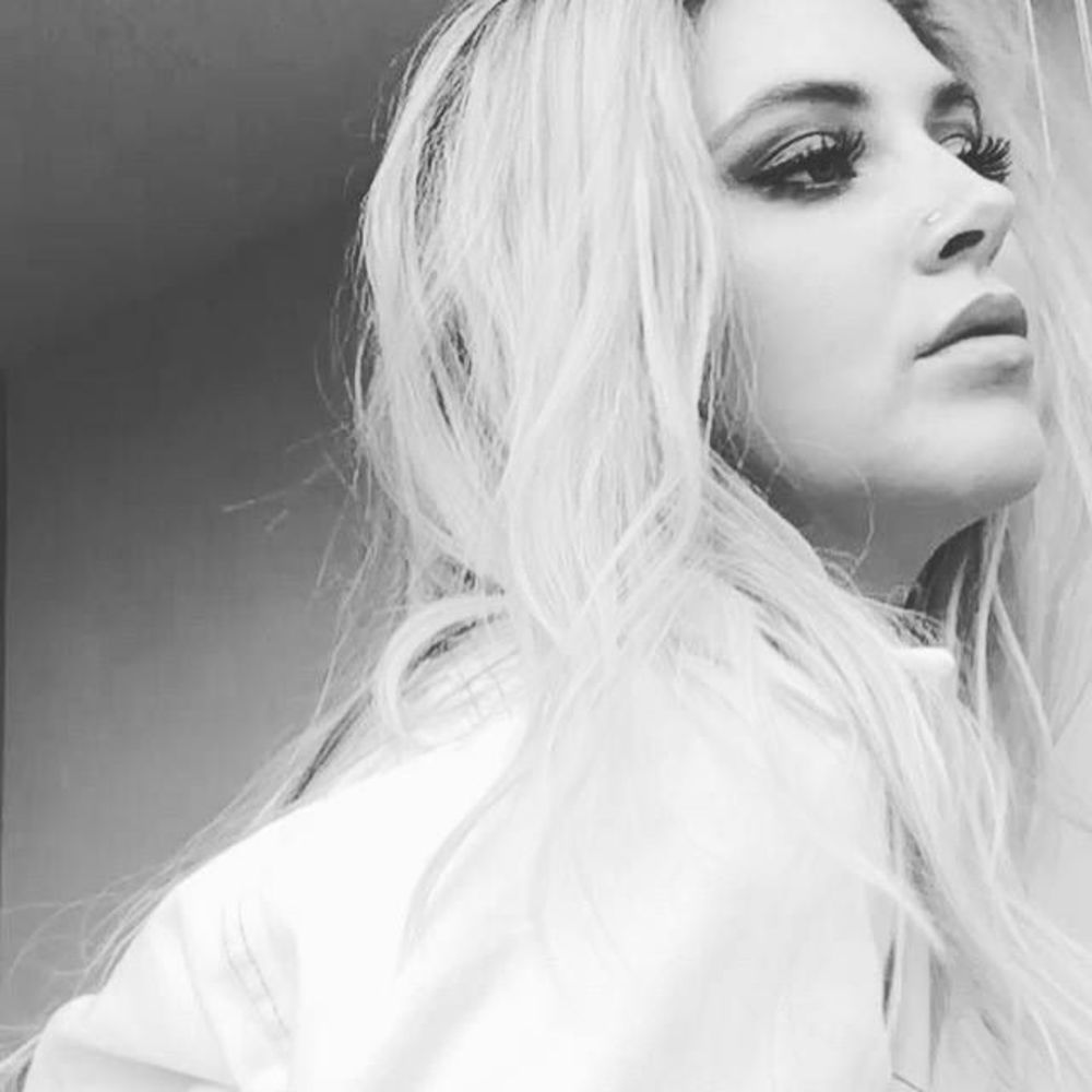 Meet your Posher, Kari