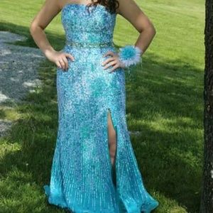 Sherri Hill prom dress