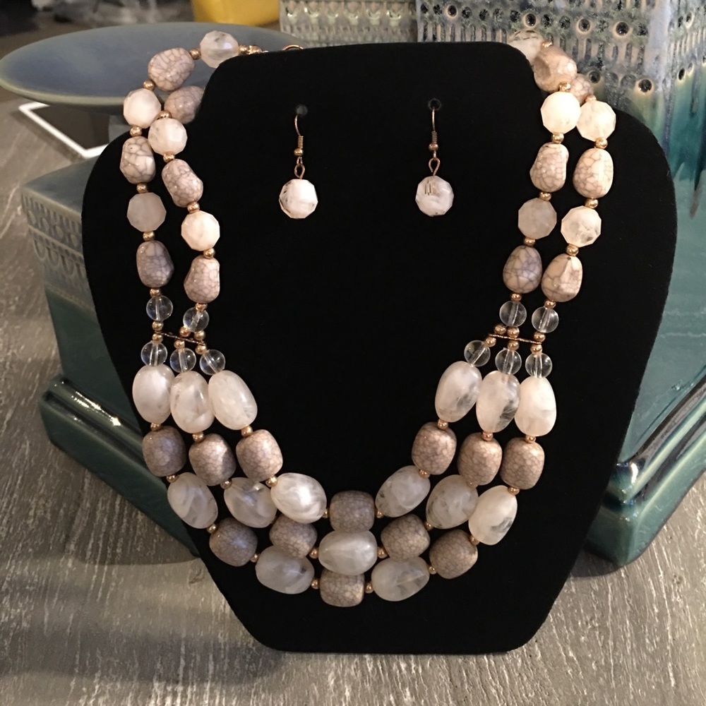 Costume jewelry set
