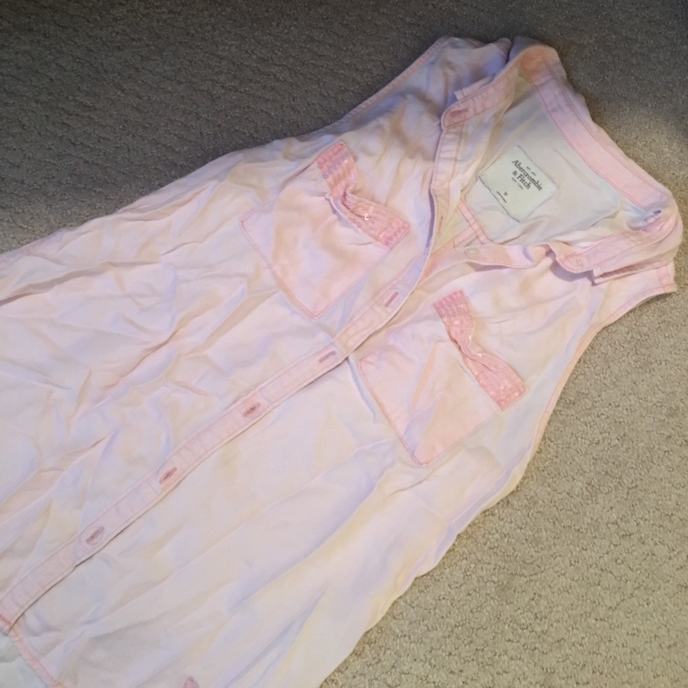 Sleeveless button down