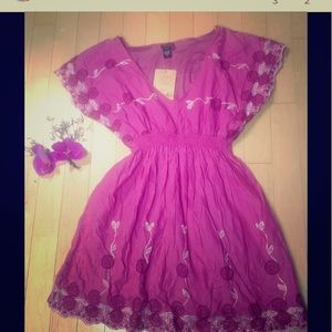 Magenta {A-Line dress}Super cute, just a tad big🌺